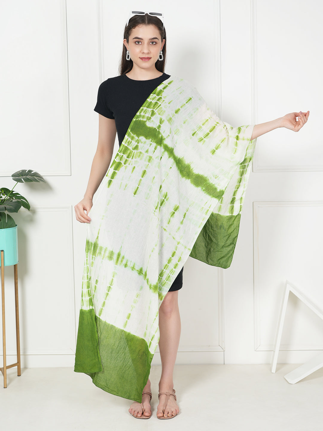 Style Shoes Green & White Tie and Dye Printed Cotton Stole for Women & Girls