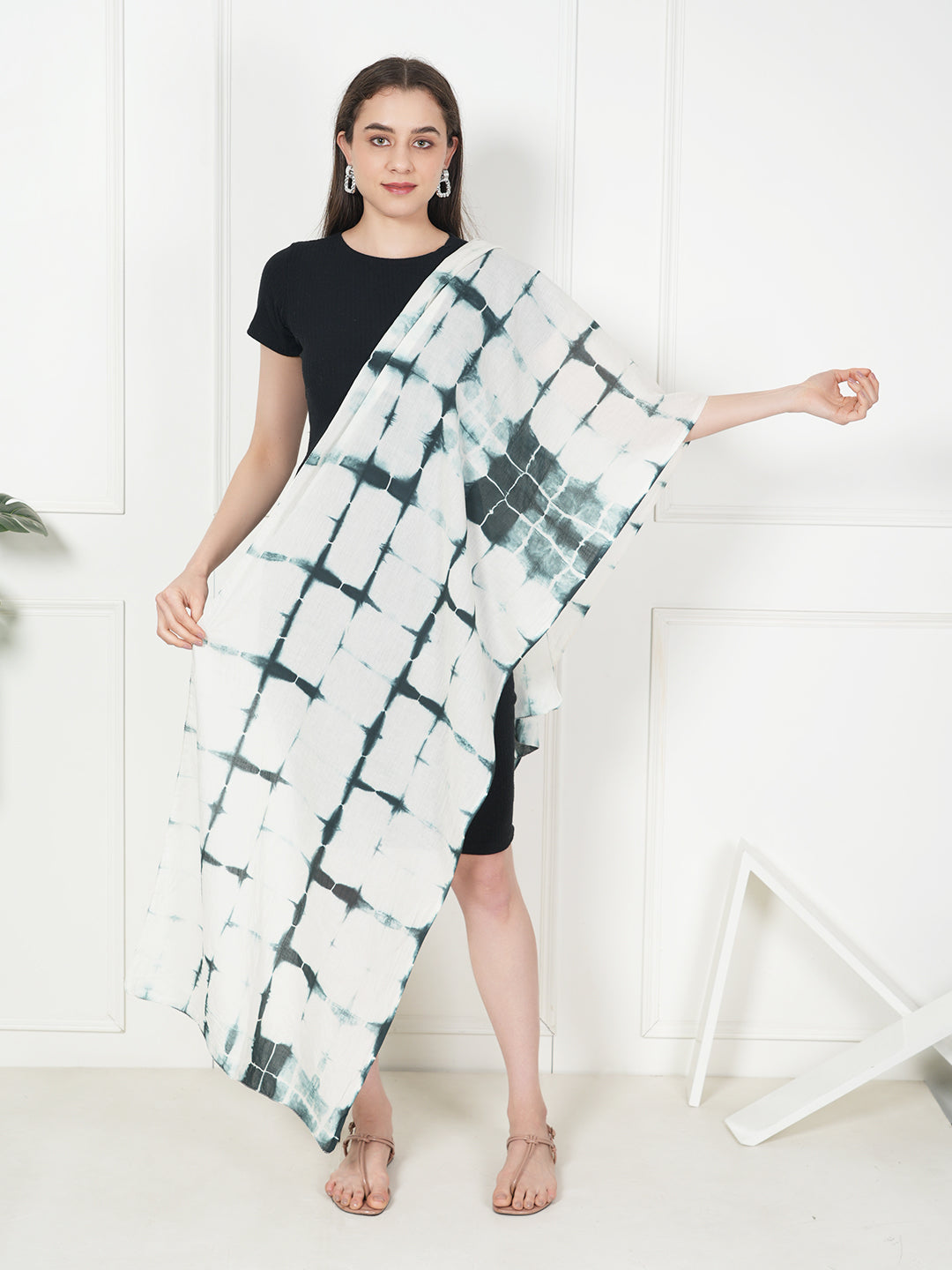 Style Shoes White & Black Tie and Dye Printed Cotton Stole for Women & Girls