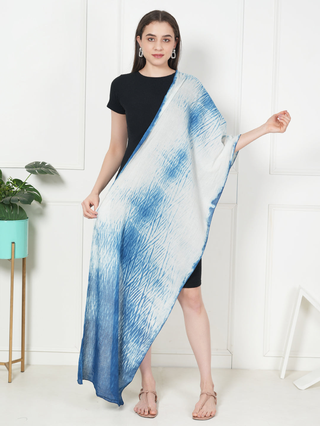 Style Shoes White & Blue Tie and Dye Printed Cotton Stole for Women & Girls