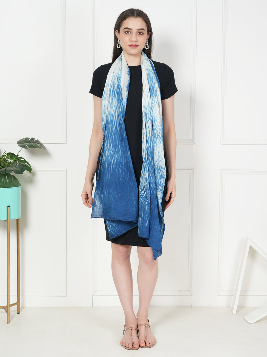 Style Shoes White & Blue Tie and Dye Printed Cotton Stole for Women & Girls