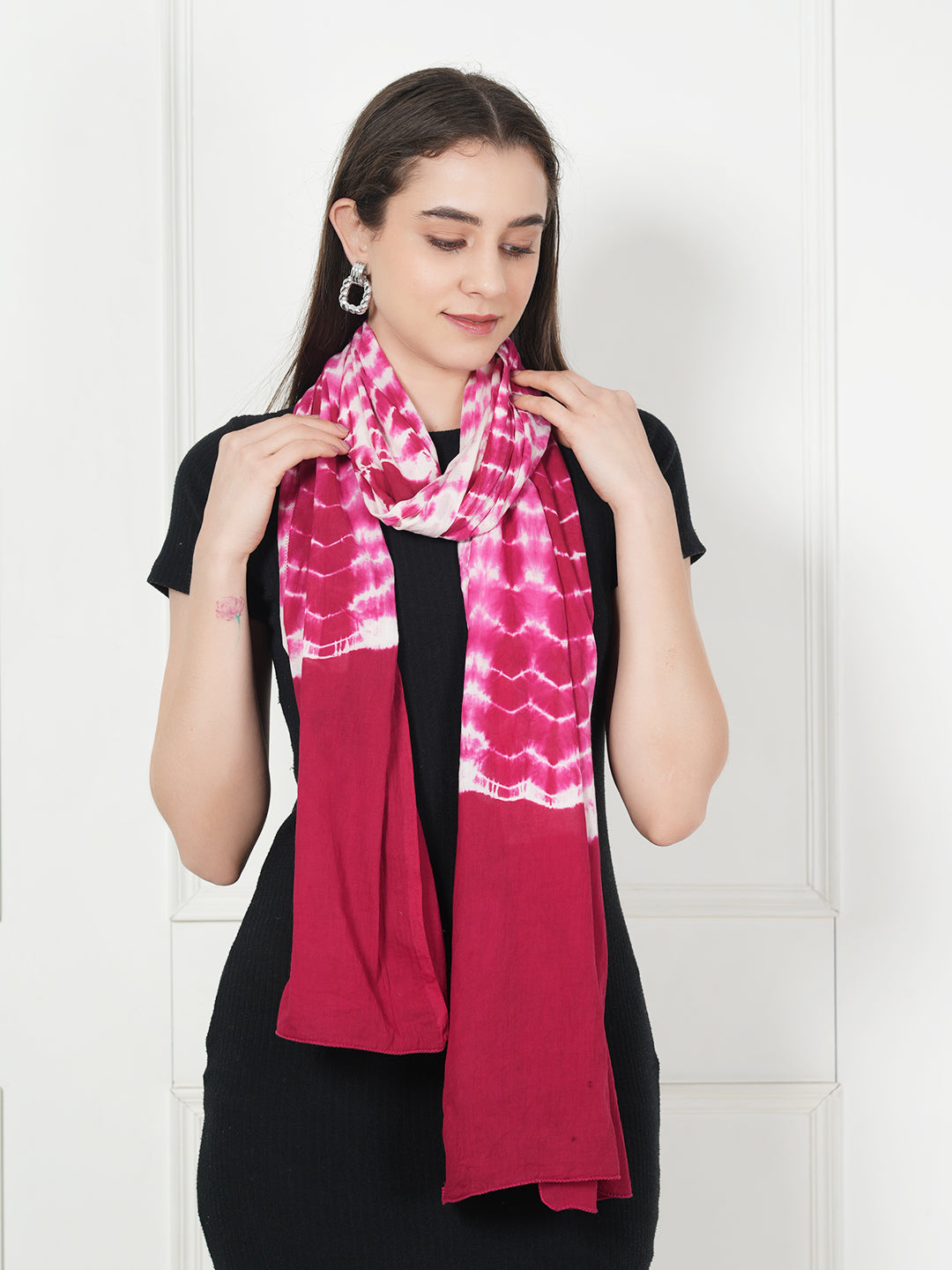 Style Shoes White & Pink Tie and Dye Printed Cotton Stole for Women & Girls