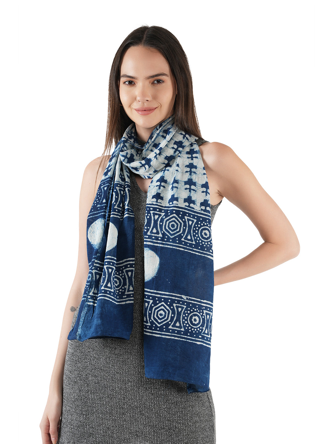 Style Shoes White & Blue Arrow Print Cotton Stole for Women & Girls