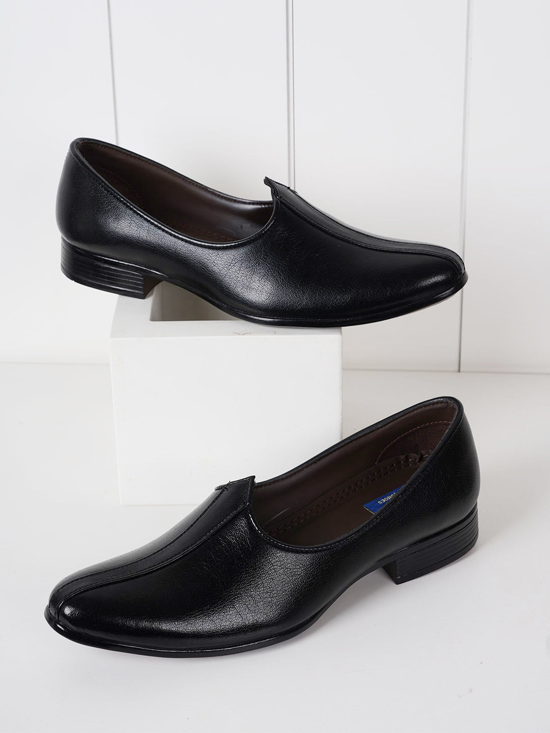 Men Black Textured Lightweight Comfort Insole Mojaris