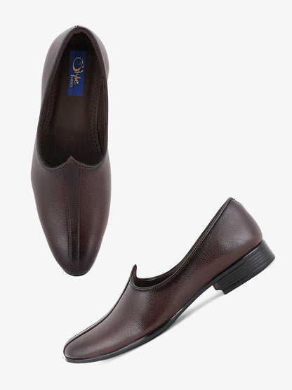 Men Brown Textured Lightweight Comfort Insole Mojaris