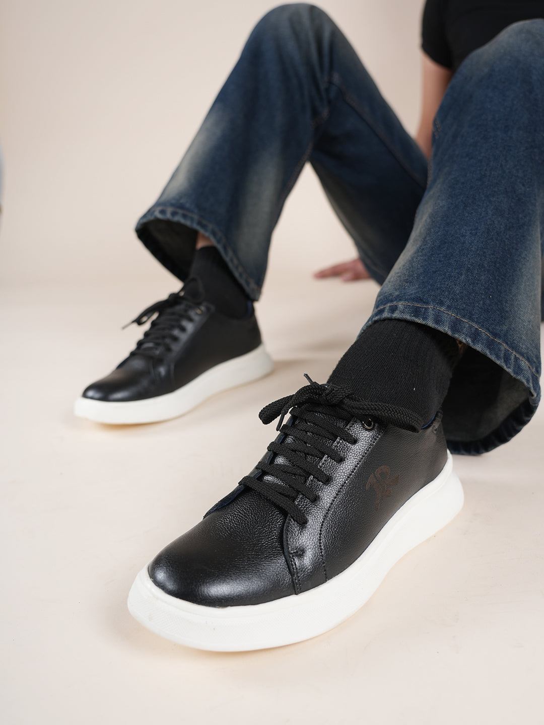 Men's Black Leather Casual Shoes