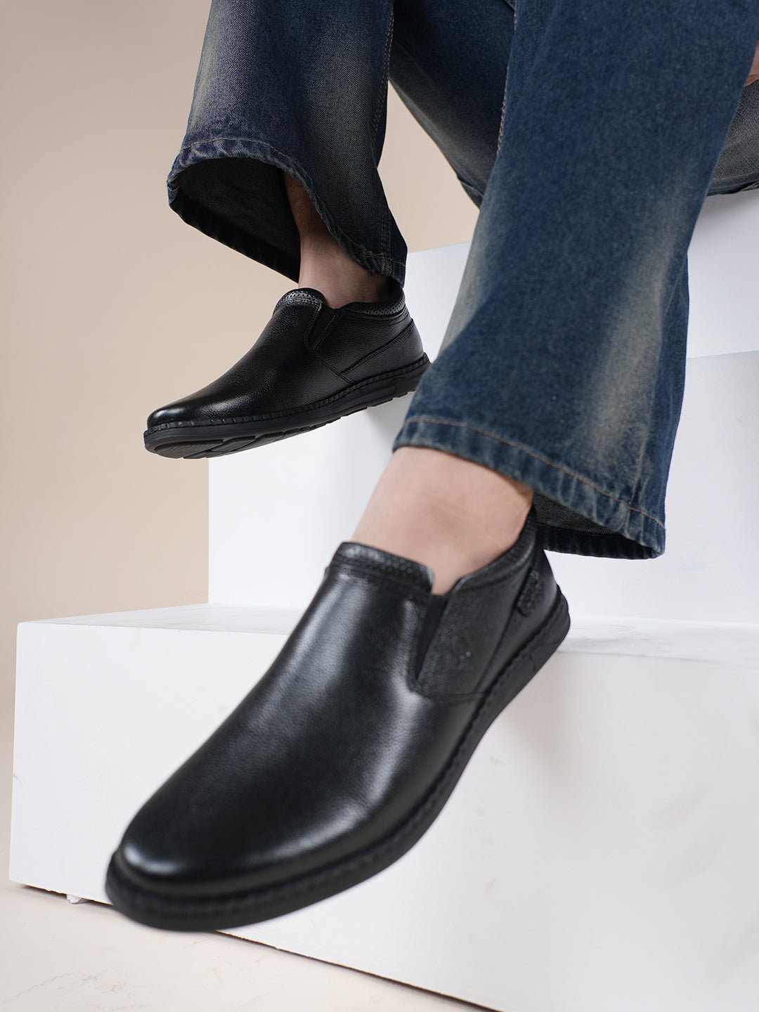 Men's Black Leather Casual Shoes