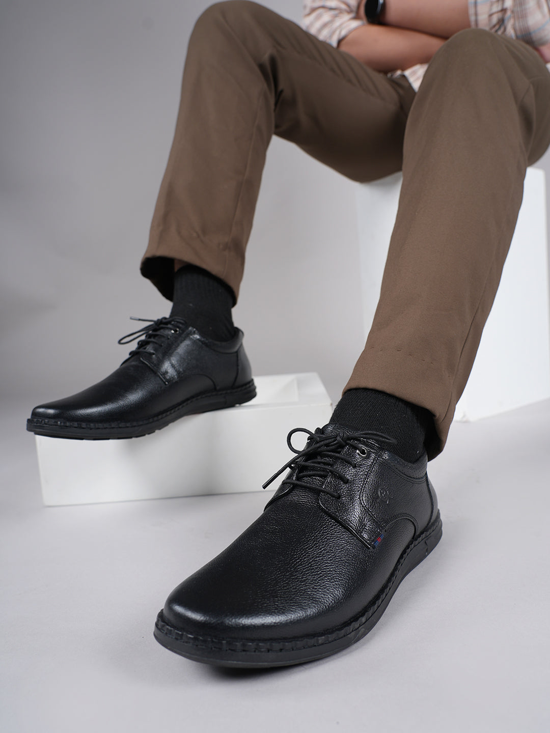 Men's Black Leather Casual Shoes