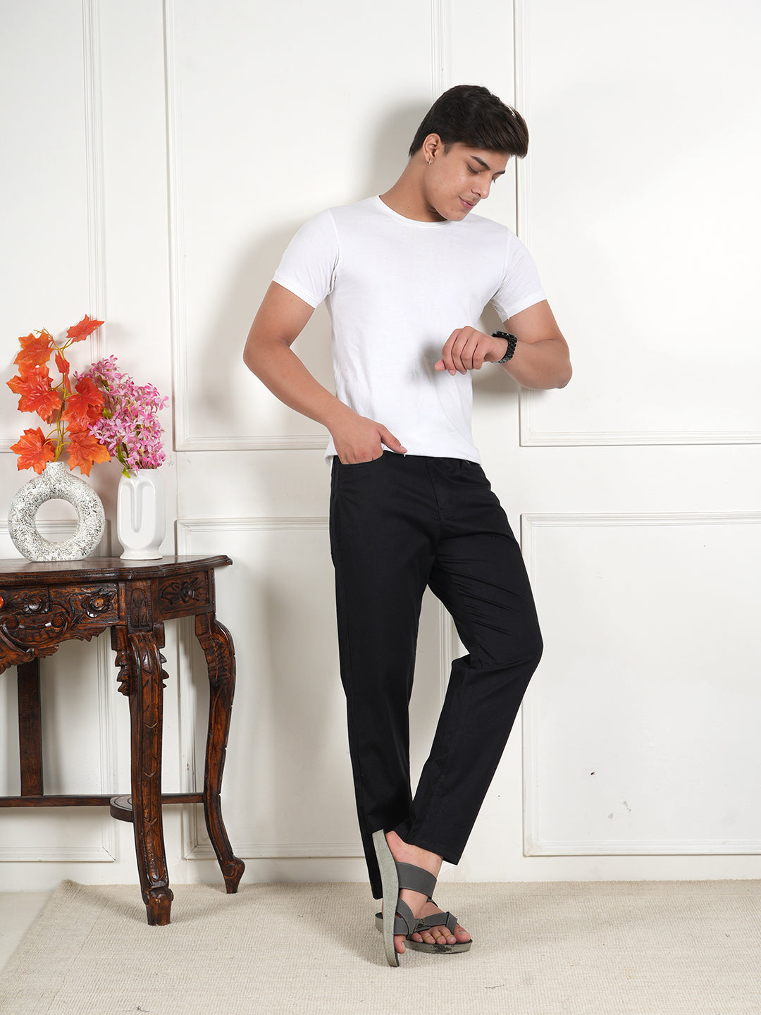 Men Relaxed Straight Leg High-Rise Easy Wash Black Linen Trousers